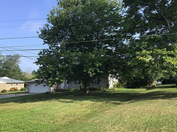 2nd image of 1321 W River Pkwy