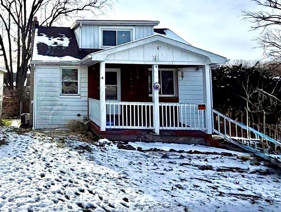 1st image of 34 W Lewis St