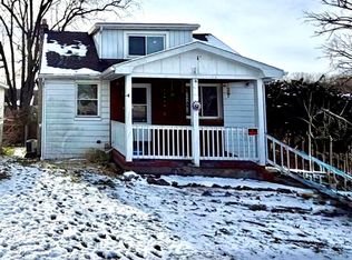 34 W Lewis St, Struthers, OH 44471