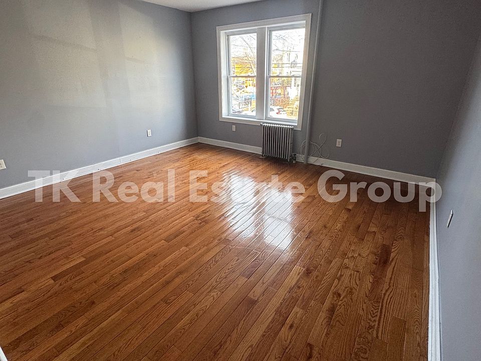 1st image of 40-42 W 26th St #2