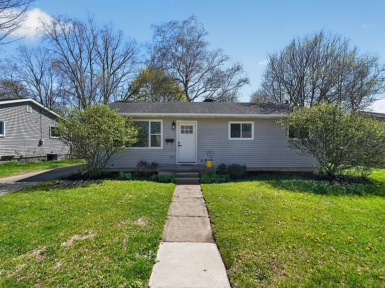 761 Elmwood Dr — Photo 17