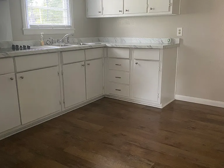 1128 Garland St — Photo 5