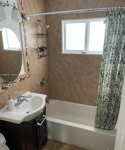 2121 Biarritz Dr #5 — Photo 8