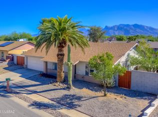 8300 N Bayou Dr, Tucson, AZ 85741