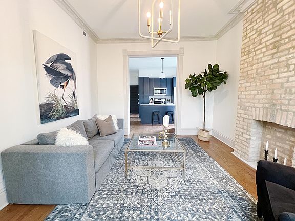 3rd image of 2638 W Evergreen Ave #2F