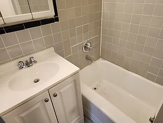 141-04 Pershing Crescent