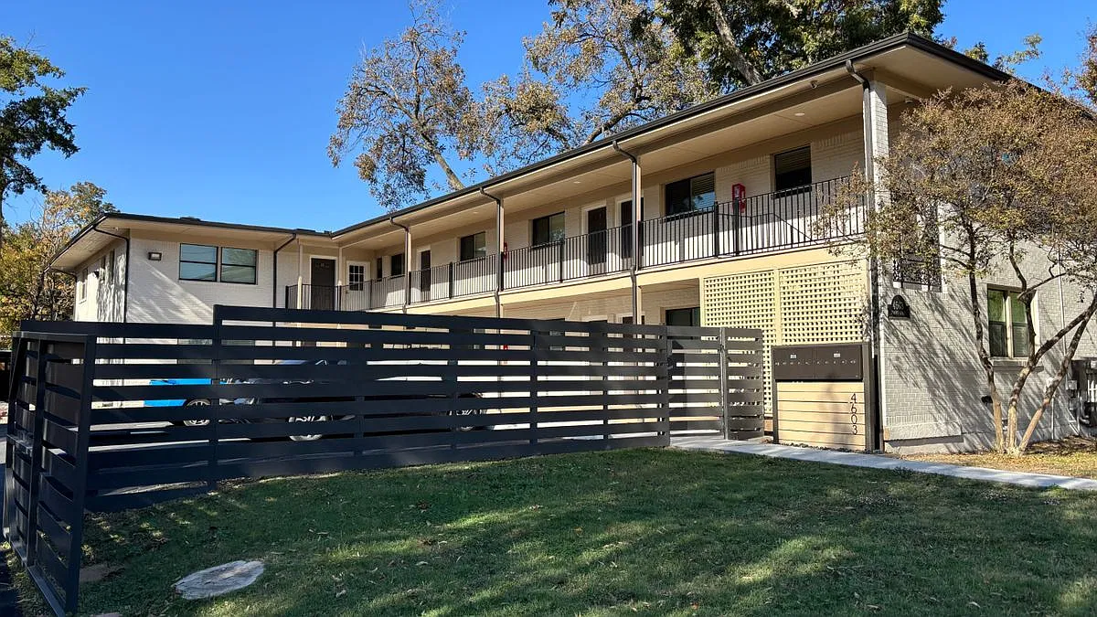 1 bed, 1.0 bath, 700 sqft, $1,275 — Photo 1