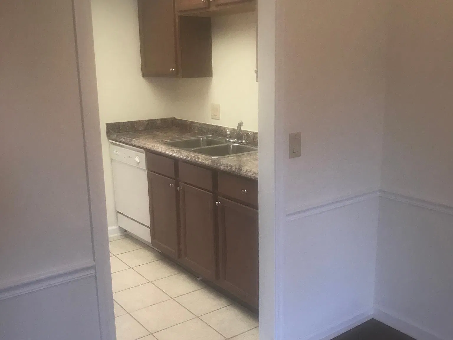 1 bed, 800 sqft, $1,075 — Photo 4
