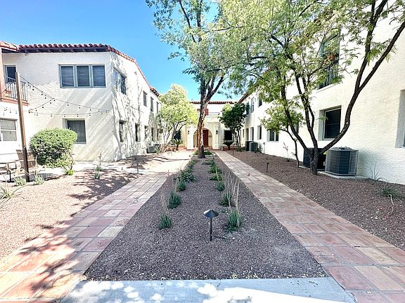 3rd image of 605 E 9th St #211