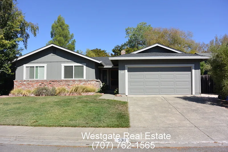 East Sonoma 3/2 Home in Prestwood School Dirstrict - 530 Chase Street — Photo 2