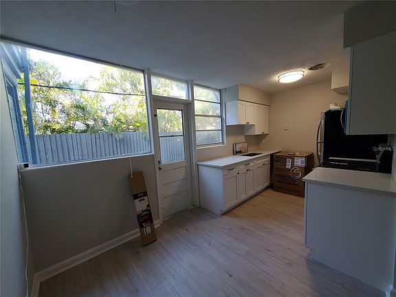 4th image of 3075 Los Altos Dr #B