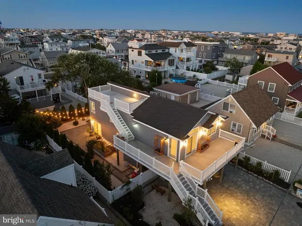 229 S 2nd St, Surf City, NJ 08008
