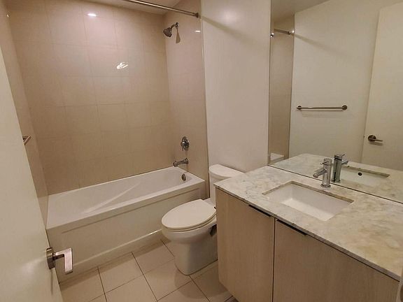 5th image of 15 Queens Quay E #408