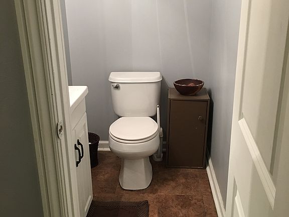 Powder Room in entryway