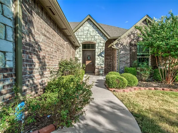 15100 Homecoming Dr, Edmond, OK 73013