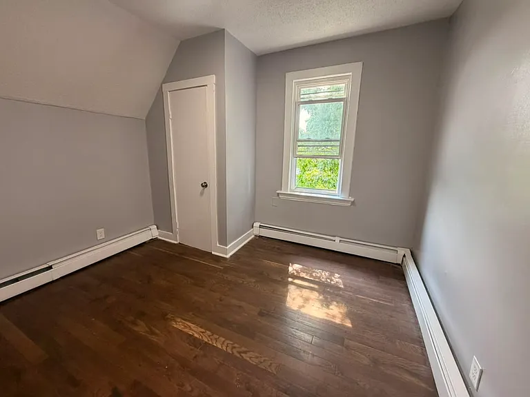 534 Howard Ave #3A — Photo 7