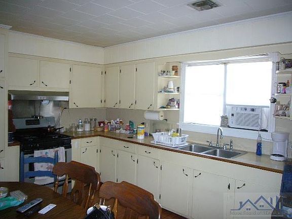 4th image of 205 Jerry Ann St