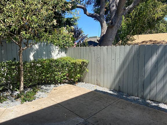 2nd image of 780 Roble Ave APT 2