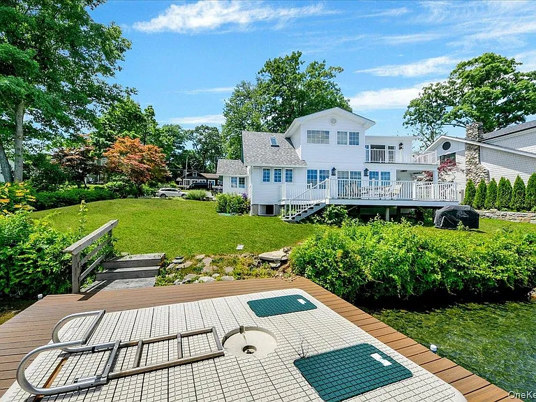 46 Sycamore Rd — Photo 29