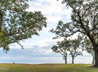 1520 Beach Dr #7, Gulfport, MS 39507