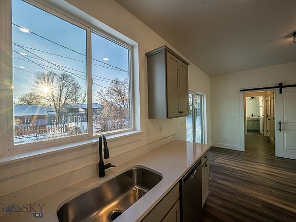 5th image of 700 Butler Creek Ave