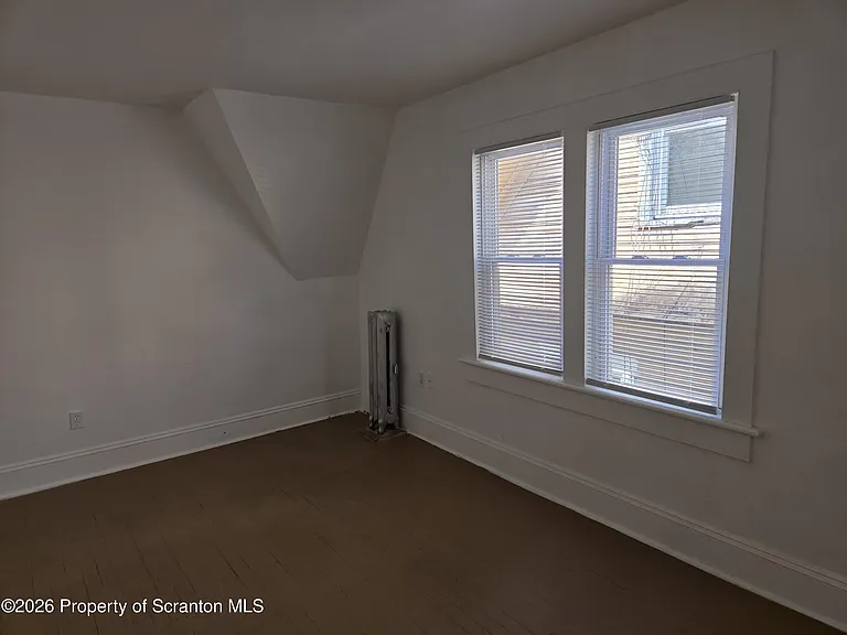 710-712 Prescott Ave — Photo 13