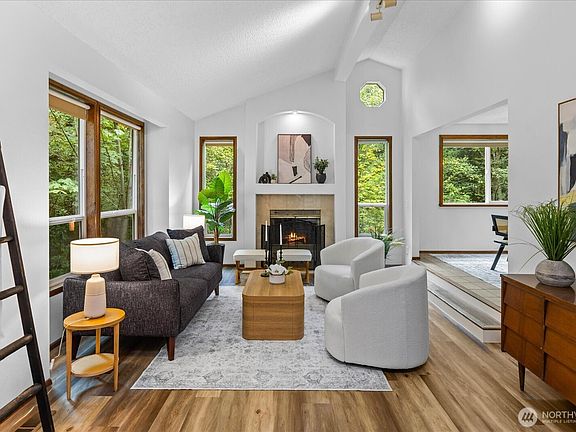 2nd image of 6930 191St Street SE