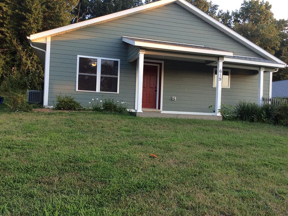 1st image of 617 E Campus Dr