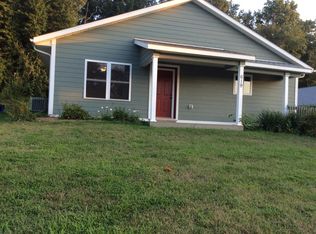 617 E Campus Dr, Carbondale, IL 62901