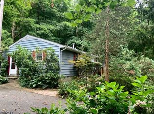 19 Academy St, Oxford, NJ 07863