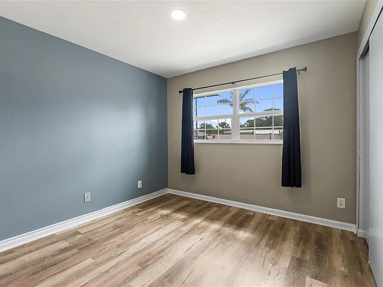 6432 26th St W — Photo 13