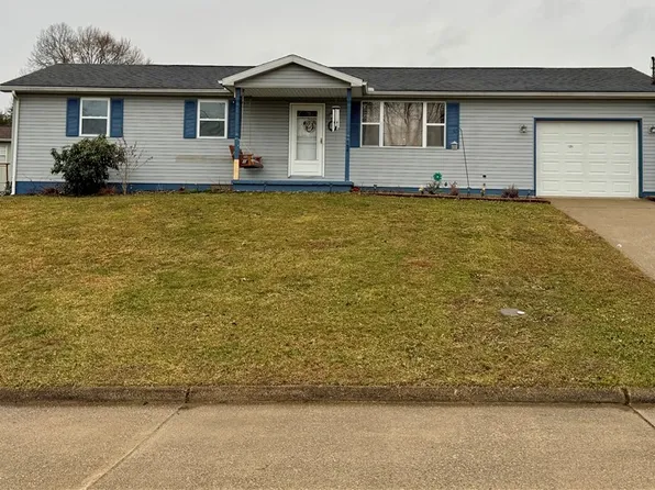 184 Locust Dr, Mineral Wells, WV 26150