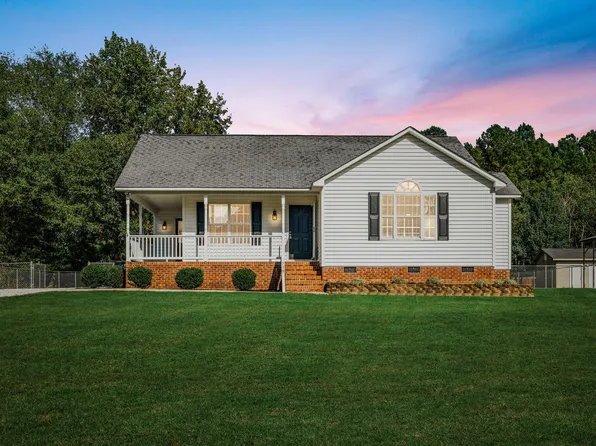 119 Sommerset Dr, Clayton, NC 27520