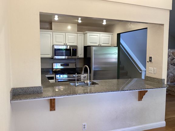 2nd image of 3002 Arlington Dr