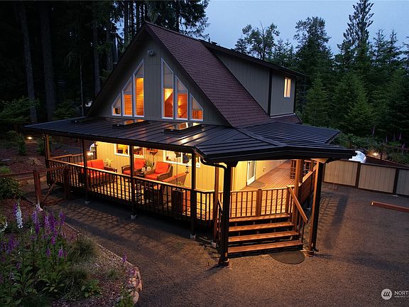2nd image of 131 N Clallam Place