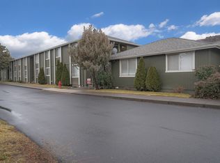 1334 NE Purcell Blvd APT 4, Bend, OR 97701