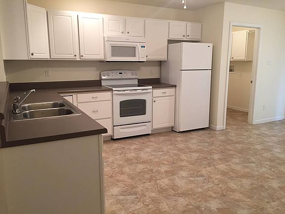 3rd image of 115 Ryan Ln APT 1