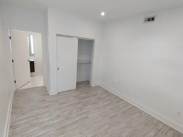 1170 N Hope St #1C — Photo 13