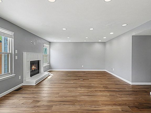 3rd image of 4772 S Evanston Way