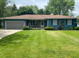 1720 Ironwood St SW, Demotte, IN 46310