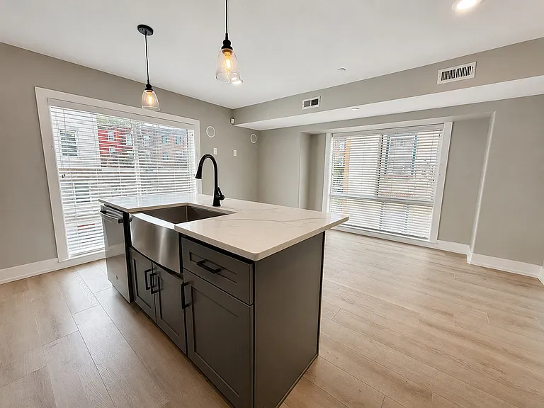 809 N 17th St #2 — Photo 4