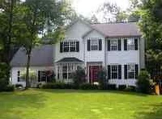 16 Greylock Dr, Gansevoort, NY 12831