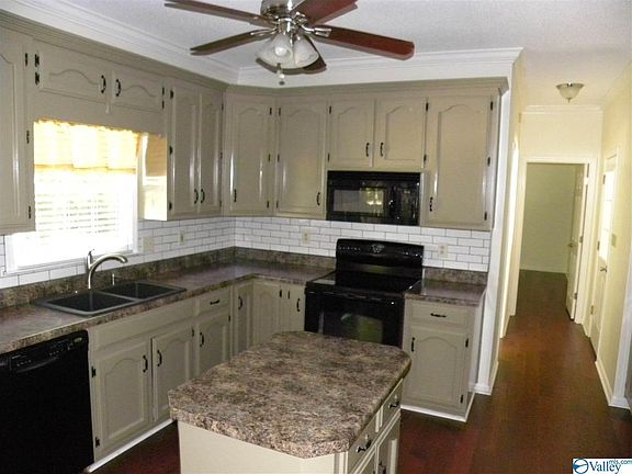 5th image of 15026 Collier Dr SE