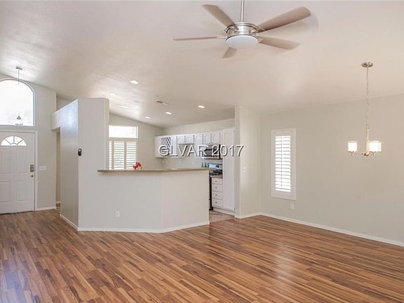 2nd image of 4323 Critic Ct