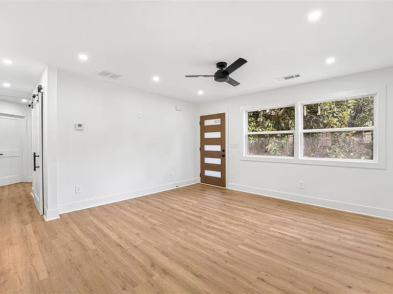 2353 Clarissa Dr NW — Photo 10