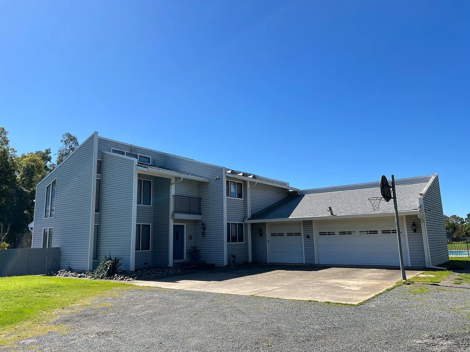 14076 Saradale Ln photo 1