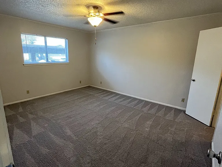 Juniper Springs Apartments — Photo 114