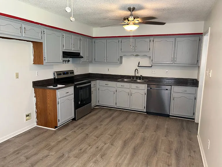 6823 Northknoll Cv — Photo 1