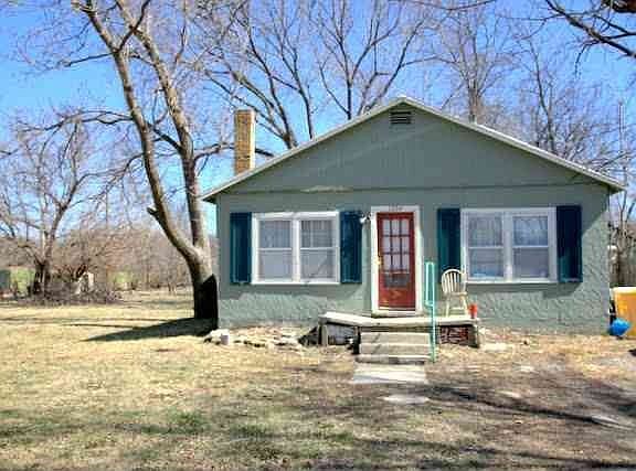 1204 Haskell Lawrence, KS listing photo #3
