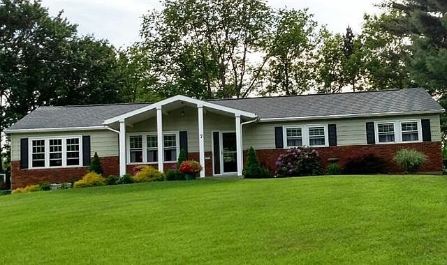 1st image of 7 Belmonte Ln